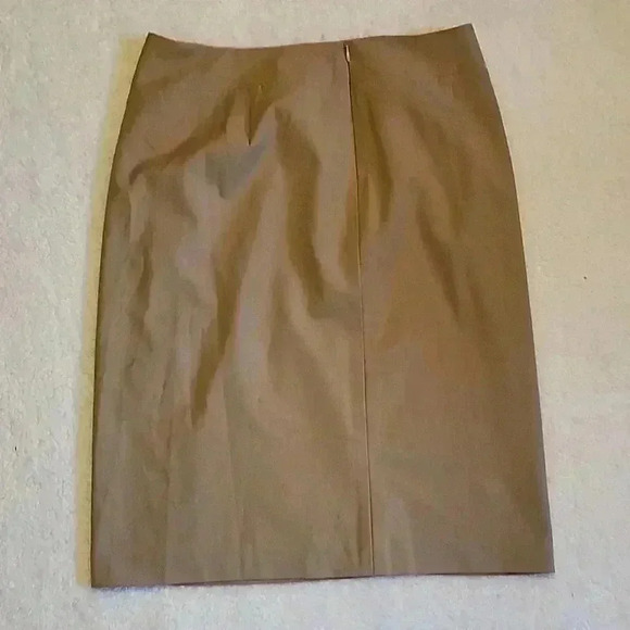 The Limited Khaki skirt​ - Picture 2 of 5